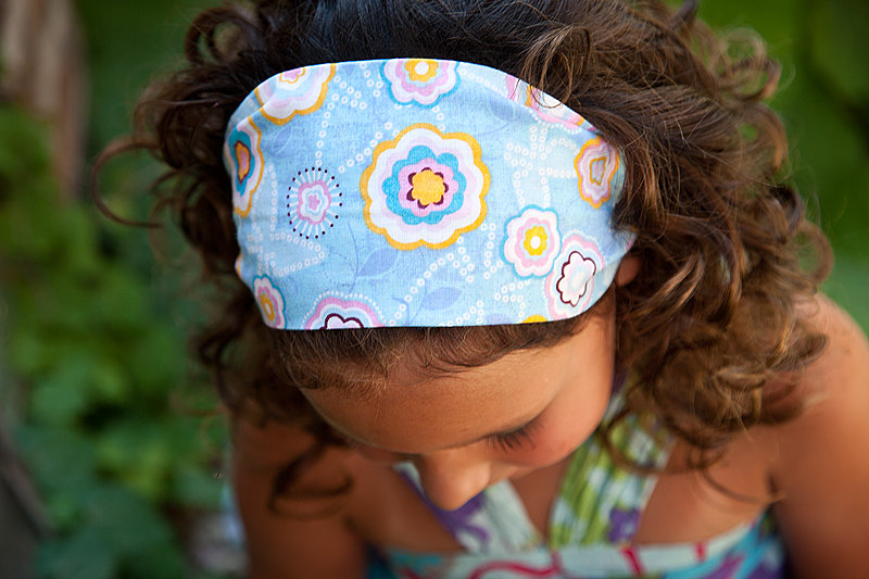 Girls Wide Stretch Headband- Blue With Flowers